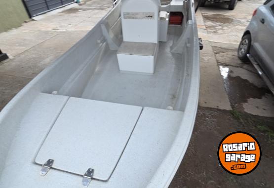 Embarcaciones - Tracker Aramendi islero 520 con Yamaha 40hp 2t - En Venta