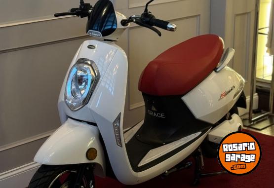 Motos - Piaggio GRACE 2024 Electrico / Hibrido 4100Km - En Venta