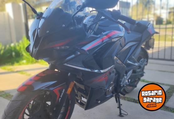 Motos - Bajaj Rouser RS 200 2016 Nafta 48000Km - En Venta