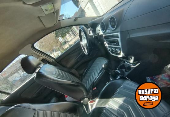 Autos - Volkswagen Gol trend 2011 Nafta 250000Km - En Venta