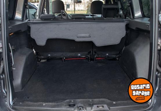 Utilitarios - Renault Kangoo Stepway 2023 Diesel 61181Km - En Venta