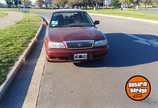 Autos - Daihatsu Applause xi 1999 Nafta 112000Km - En Venta
