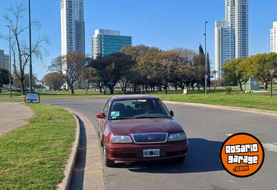 Autos - Daihatsu Applause xi 1999 Nafta 112000Km - En Venta