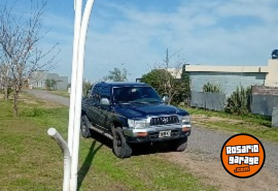 Camionetas - Toyota Hilux 2003 Diesel 408000Km - En Venta