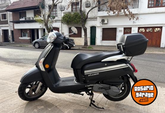 Motos - Kymco Like 125 2023 Nafta 7900Km - En Venta