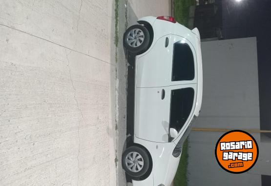 Autos - Toyota ETIOS XS 2014 Nafta 84000Km - En Venta