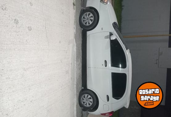 Autos - Toyota ETIOS XS 2014 Nafta 84000Km - En Venta