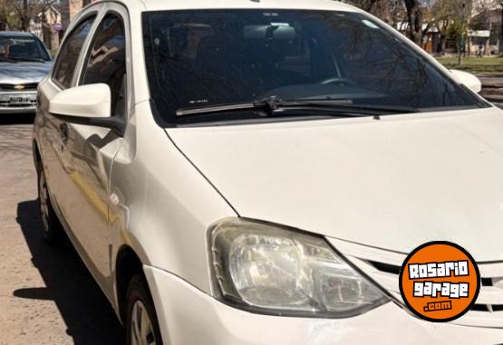 Autos - Toyota ETIOS XS 2014 Nafta 85000Km - En Venta