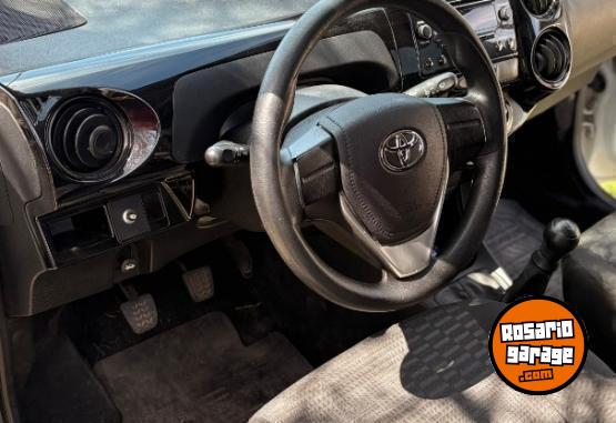 Autos - Toyota ETIOS XS 2014 Nafta 85000Km - En Venta