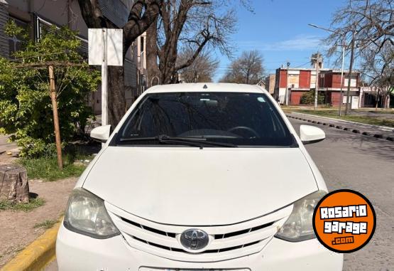 Autos - Toyota ETIOS XS 2014 Nafta 85000Km - En Venta