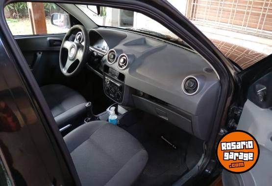 Autos - Volkswagen Gol Power 2010 Nafta 129000Km - En Venta