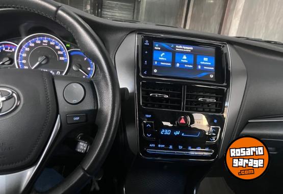 Autos - Toyota sedan XLS 2022 Nafta 28000Km - En Venta