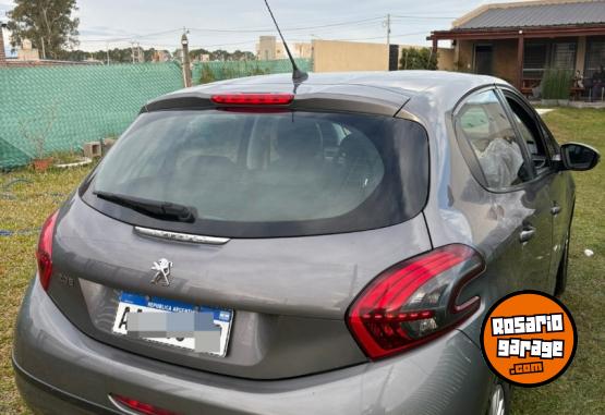 Autos - Peugeot 208 Allure Pack N 2016 Nafta 92000Km - En Venta