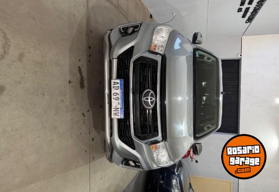 Camionetas - Toyota HILUX 2019 Diesel 220000Km - En Venta