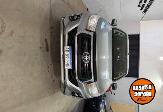 Camionetas - Toyota HILUX 2019 Diesel 220000Km - En Venta