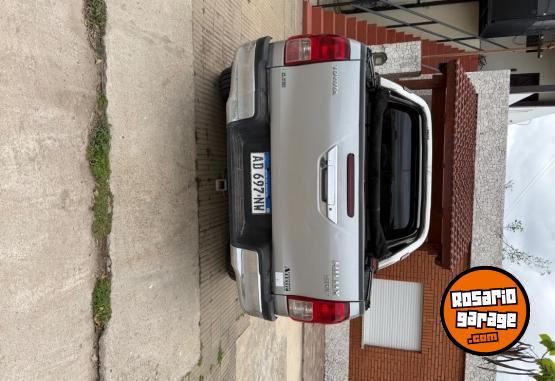 Camionetas - Toyota HILUX 2019 Diesel 220000Km - En Venta