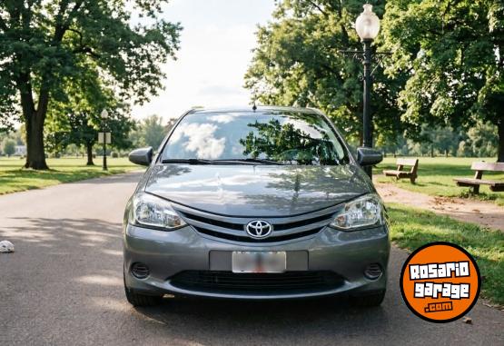 Autos - Toyota ETIOS XS 2015 Nafta 77000Km - En Venta