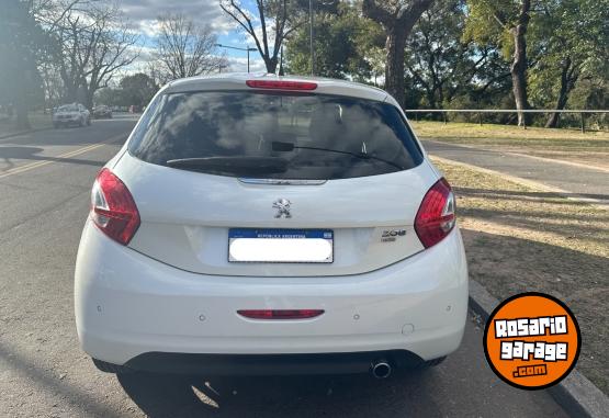 Autos - Peugeot 208 2016 Nafta 72000Km - En Venta