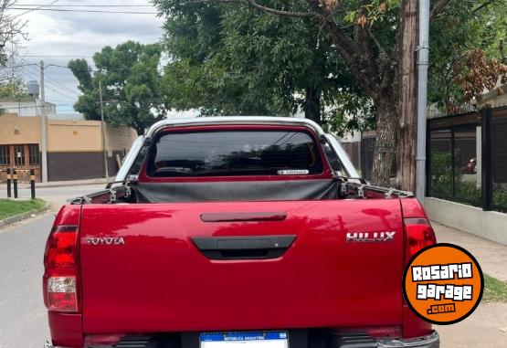 Camionetas - Toyota Hilux 2019 Diesel 260000Km - En Venta