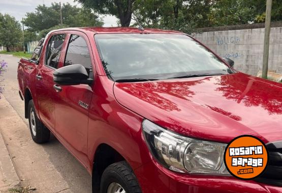 Camionetas - Toyota Hilux 2019 Diesel 260000Km - En Venta