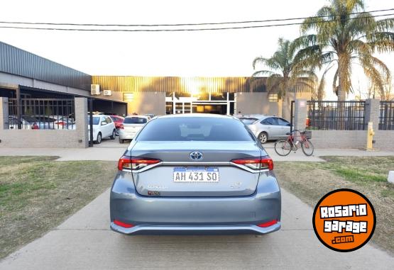 Autos - Toyota Corolla XEI HV 1.8 ECVT 2025 Electrico / Hibrido 8800Km - En Venta