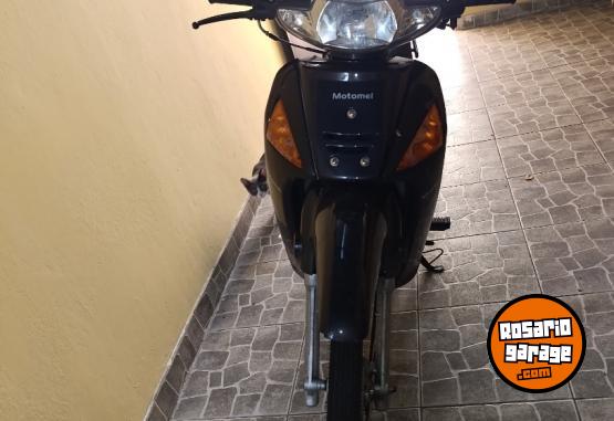 Motos - Motomel DLX 2023 Nafta 15000Km - En Venta