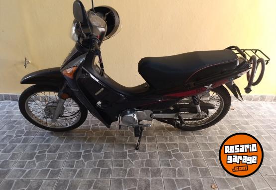Motos - Motomel DLX 2023 Nafta 15000Km - En Venta