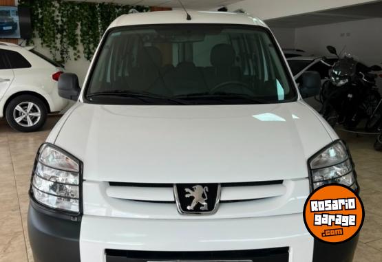 Utilitarios - Peugeot PARTNER PATAGONICA 2021 Nafta 39679Km - En Venta
