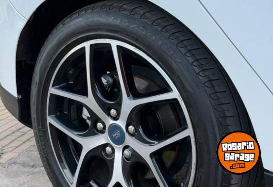Autos - Ford TITANIUM 2.0 2016 Nafta 116000Km - En Venta