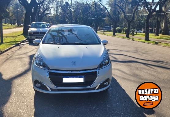 Autos - Peugeot 208 FELINE 2017 Nafta 93000Km - En Venta