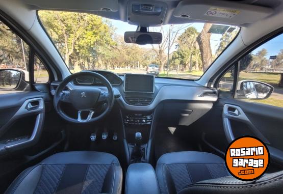 Autos - Peugeot 208 FELINE 2017 Nafta 93000Km - En Venta