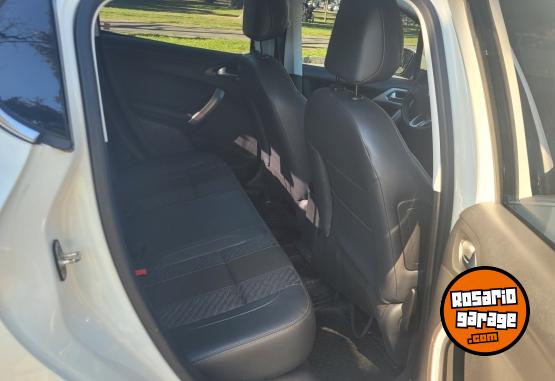 Autos - Peugeot 208 FELINE 2017 Nafta 93000Km - En Venta