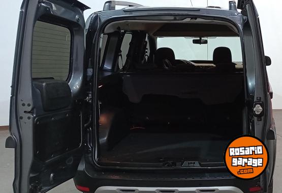 Autos - Renault KANGOO II STEPWAY DCI 2023 Diesel 82421Km - En Venta