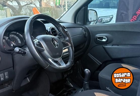 Utilitarios - Renault Kangoo STEPWAY 5 asientos 2023 Nafta 86000Km - En Venta