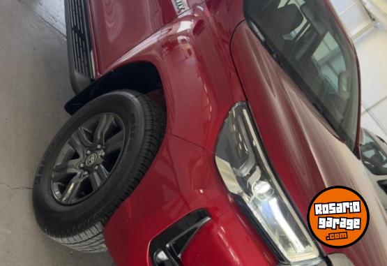 Camionetas - Toyota HILUX 4X2 SRV AT 2021 Diesel 133000Km - En Venta