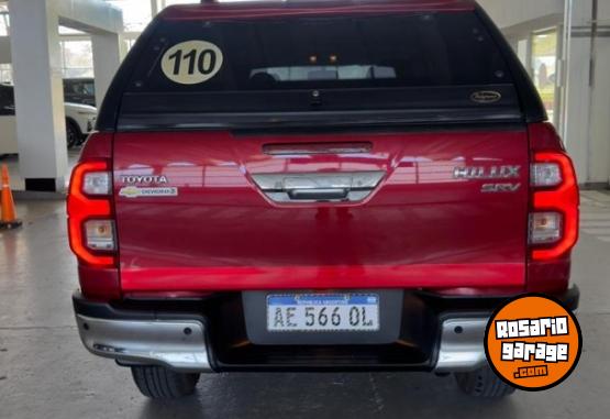 Camionetas - Toyota HILUX 4X2 SRV AT 2021 Diesel 133000Km - En Venta