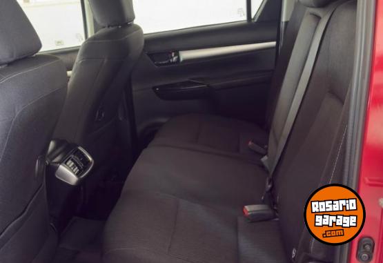 Camionetas - Toyota HILUX 4X2 SRV AT 2021 Diesel 133000Km - En Venta