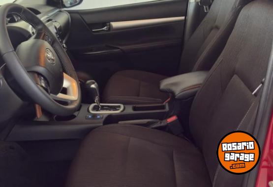 Camionetas - Toyota HILUX 4X2 SRV AT 2021 Diesel 133000Km - En Venta
