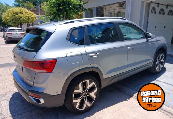 Autos - Volkswagen Taos highline 2024 Nafta 26300Km - En Venta
