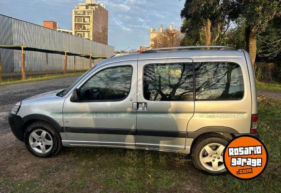 Utilitarios - Peugeot Partner patagónica 2016 Nafta 100000Km - En Venta