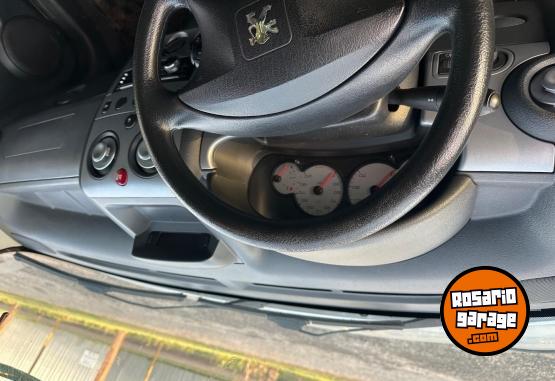 Utilitarios - Peugeot Partner patagónica 2016 Nafta 100000Km - En Venta