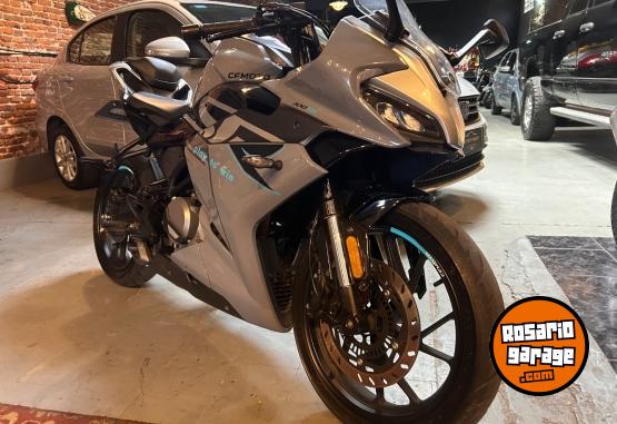 Motos - CF 300 se 2024 Nafta 12000Km - En Venta
