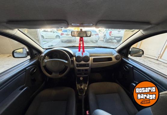 Autos - Renault Sandero 1.6 8v pack 2010 Nafta 247000Km - En Venta