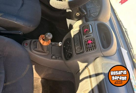 Autos - Renault Clio 2002 Diesel 200000Km - En Venta