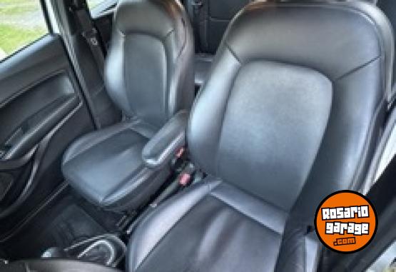 Autos - Fiat CRONOS 2025 Nafta 100000Km - En Venta