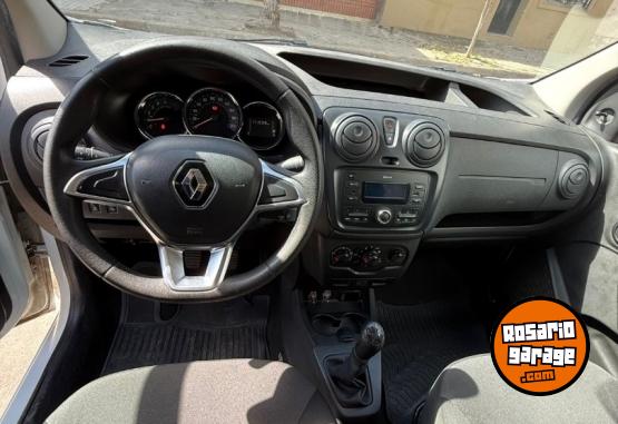 Utilitarios - Renault Kangoo express confort 2020 Diesel 171000Km - En Venta