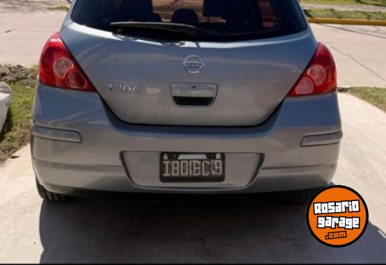 Autos - Nissan Tiida 2009 GNC 130000Km - En Venta