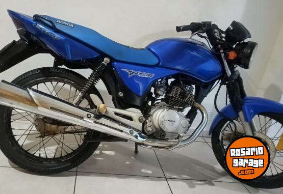 Motos - Honda Titan 150 2015 Nafta 23000Km - En Venta
