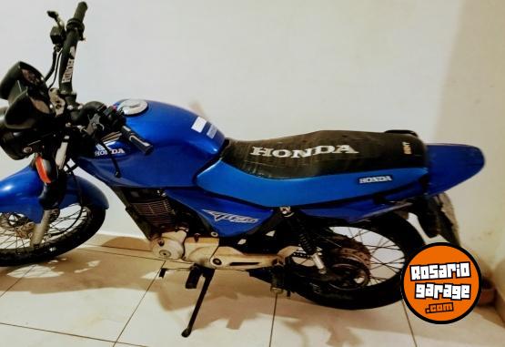 Motos - Honda Titan 150 2015 Nafta 23000Km - En Venta