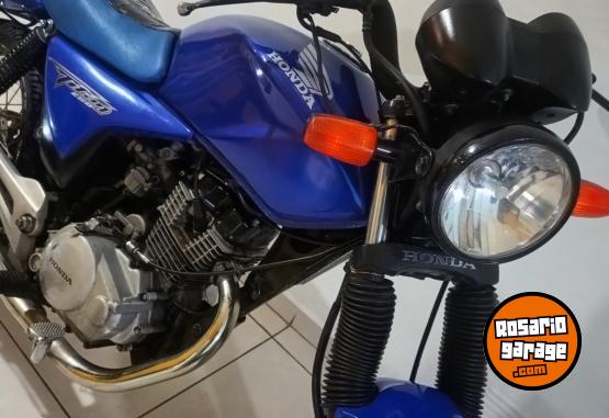 Motos - Honda Titan 150 2015 Nafta 23000Km - En Venta